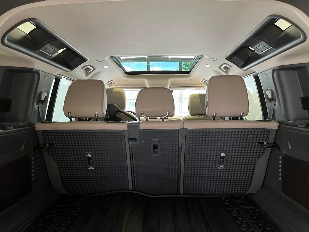 Certified 2020 Land Rover Defender 110 S AWD/4WD image 25