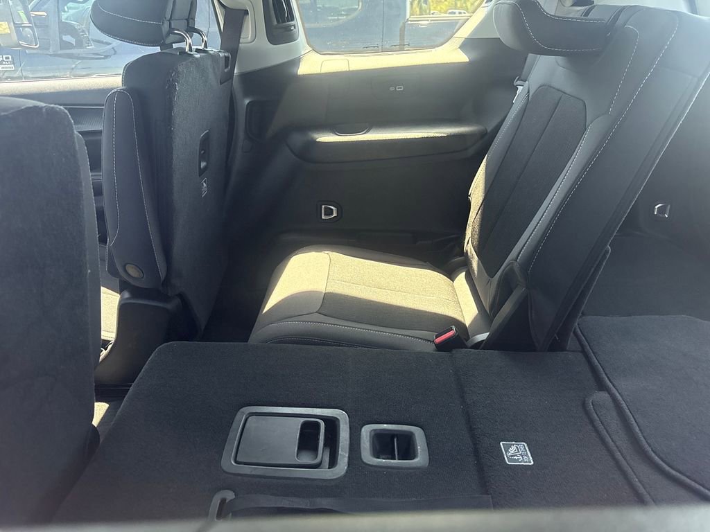 Used 2023 Jeep Grand Cherokee L Laredo w/ Luxury Tech Group I image 8