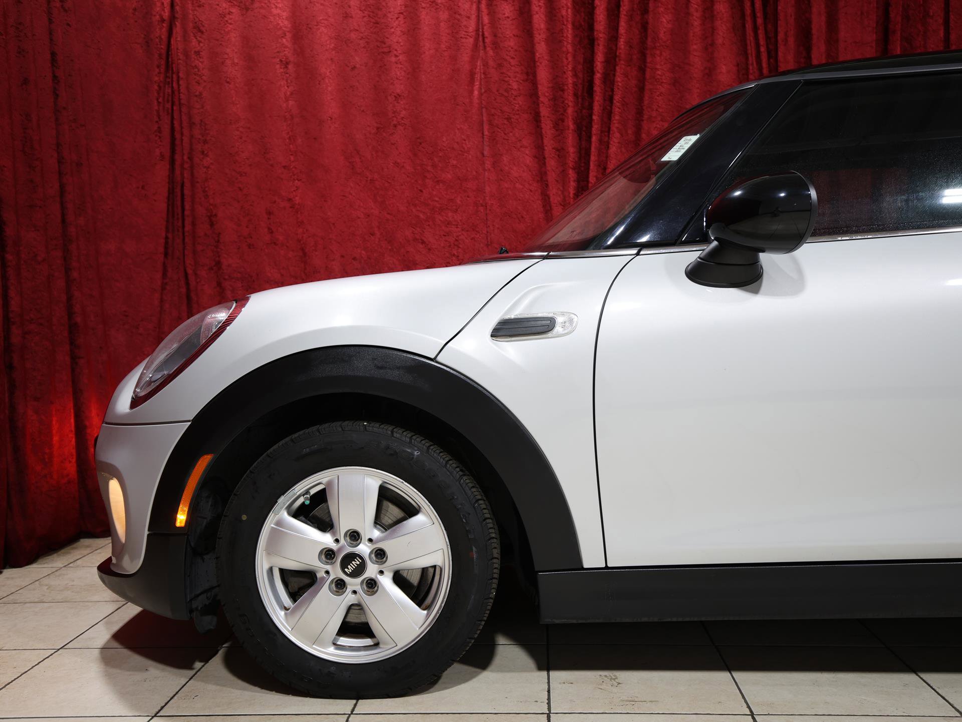 Used 2015 MINI Cooper 2-Door Hardtop image 5