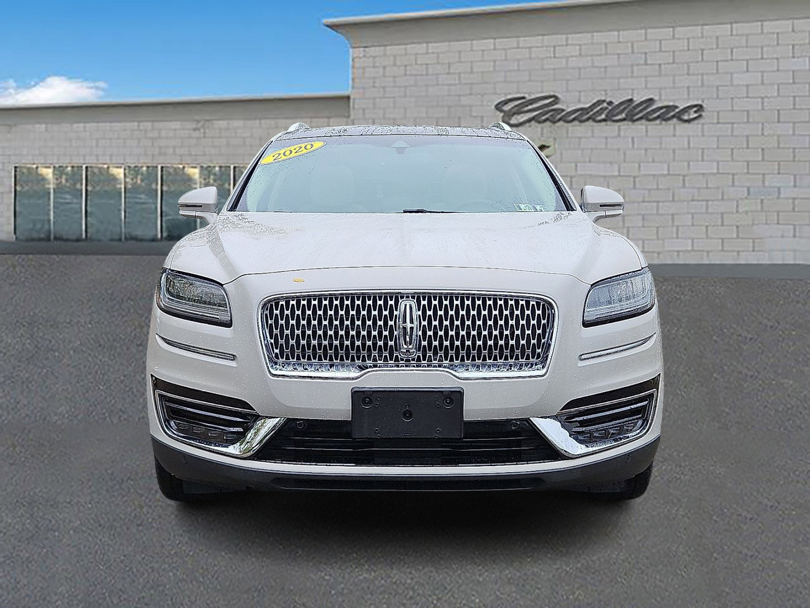 Used 2020 Lincoln Nautilus Reserve image 2