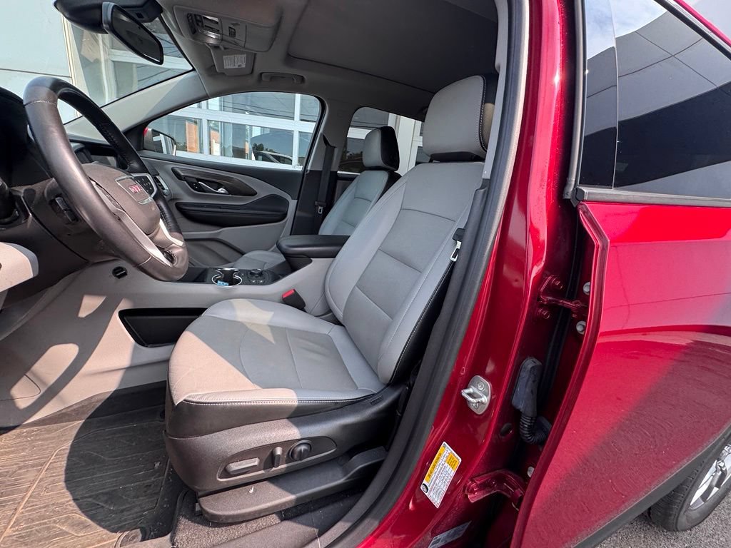 Used 2022 GMC Terrain SLT w/ Tech Package AWD/4WD image 14