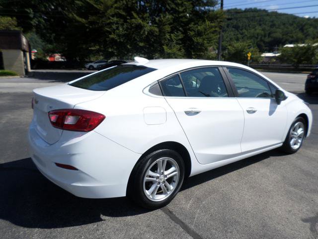 Used 2018 Chevrolet Cruze LT w/ Convenience Package image 7
