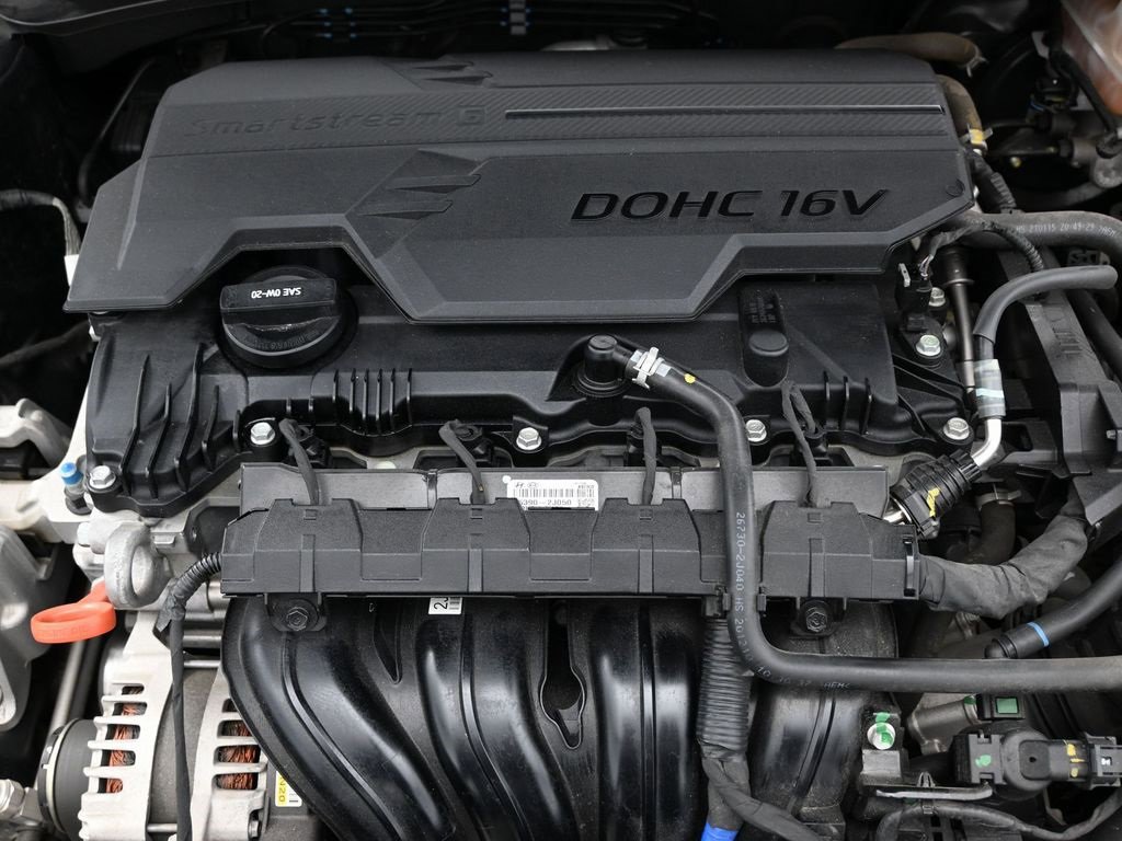 Used 2022 Hyundai Elantra Limited image 41