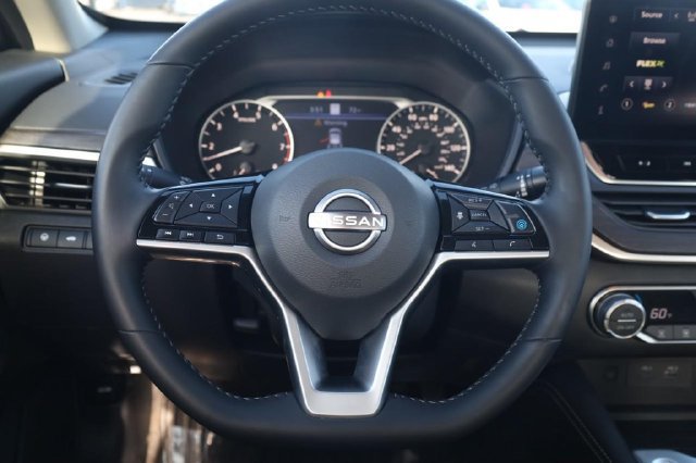 Certified 2025 Nissan Altima 2.5 SV w/ SV Premium Package FWD image 8
