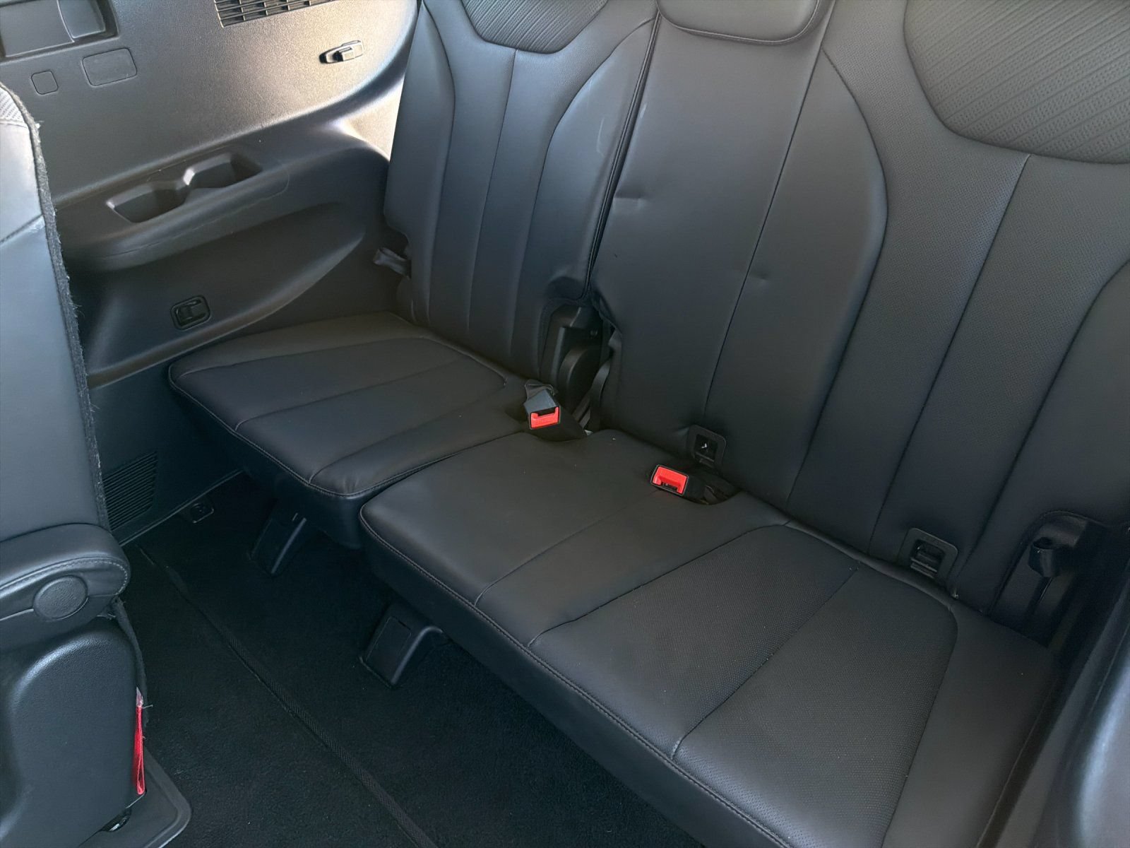 Used 2024 Hyundai Palisade SEL AWD/4WD image 14