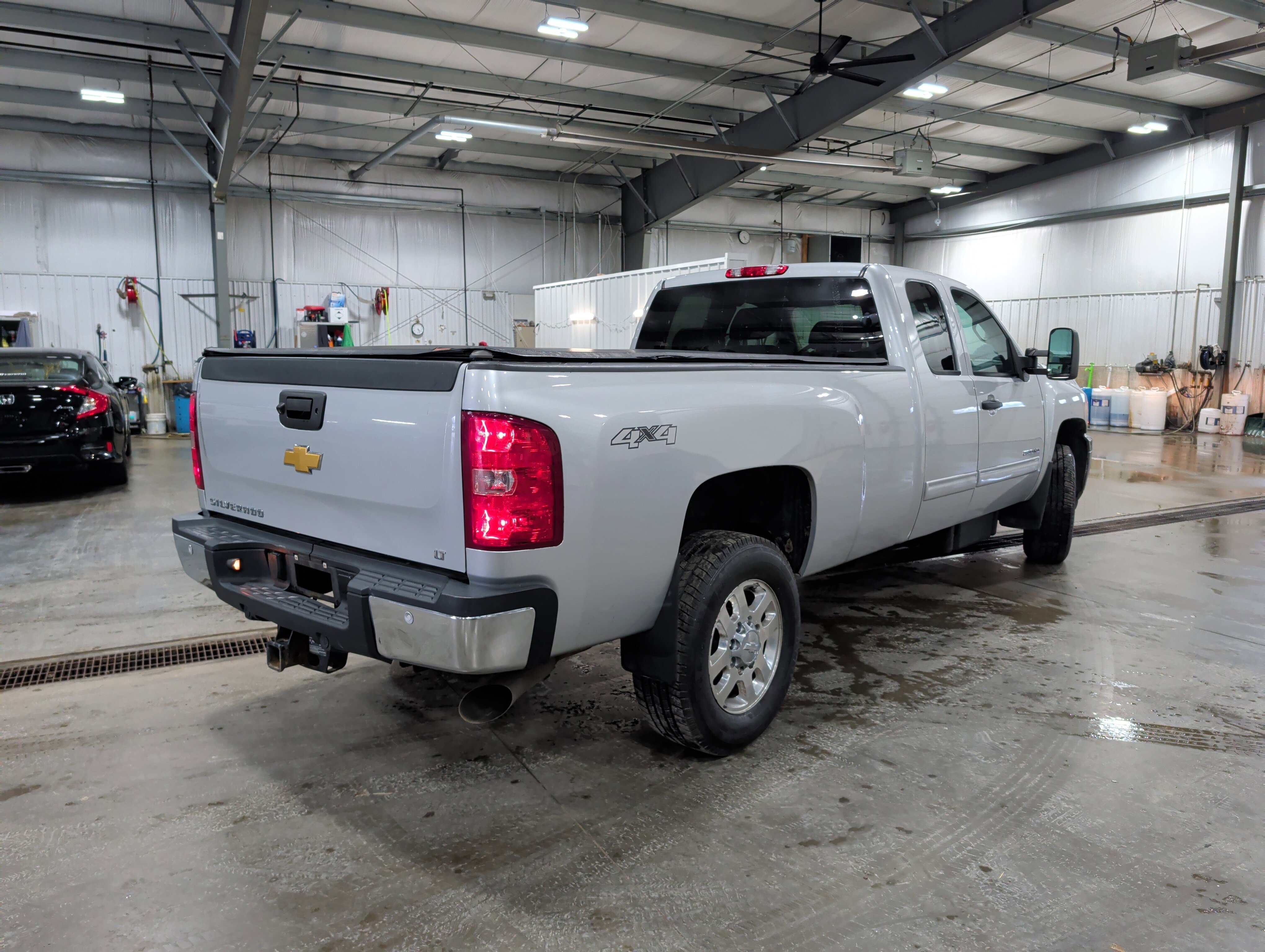 Used 2013 Chevrolet Silverado 2500 LT w/ Interior Plus Package AWD/4WD image 3