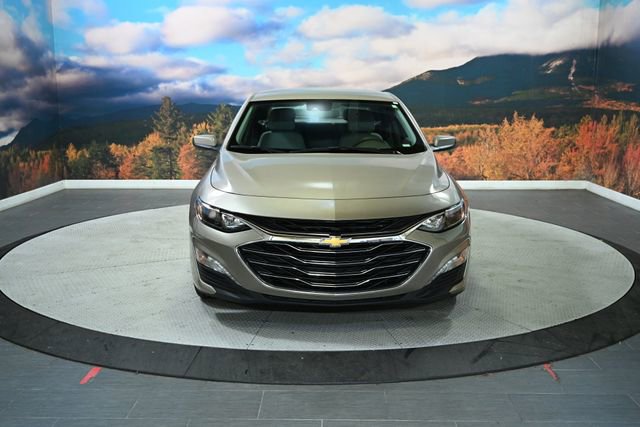 Used 2024 Chevrolet Malibu LT image 2