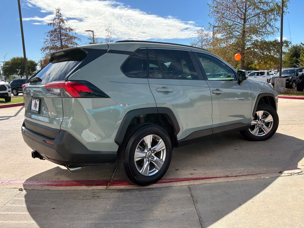 Used 2023 Toyota RAV4 XLE w/ Convenience Package FWD image 6