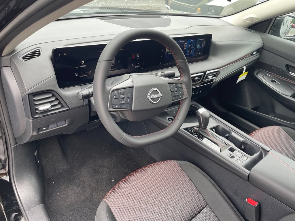 New 2026 Nissan Sentra SR w/ Floor Mat Package FWD image 9