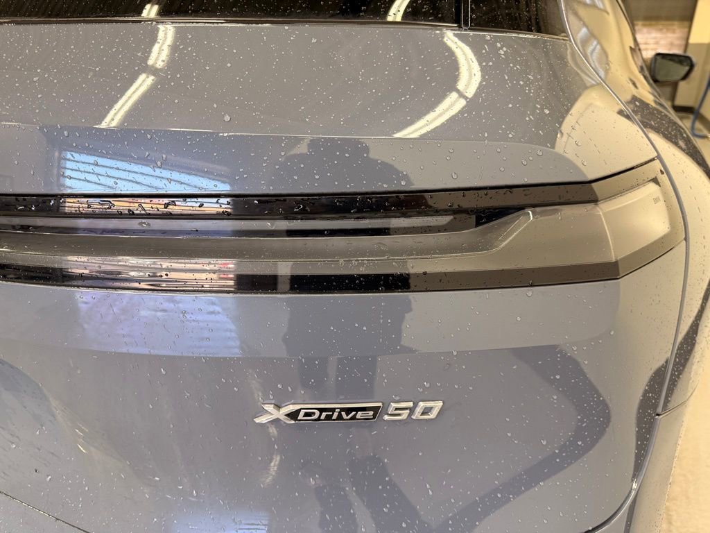 Used 2023 BMW iX xDrive50 w/ Premium Package image 5