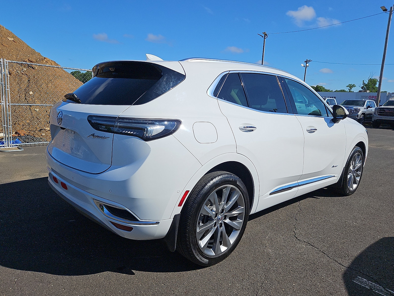 Used 2022 Buick Envision Avenir w/ Technology Package II AWD/4WD image 6