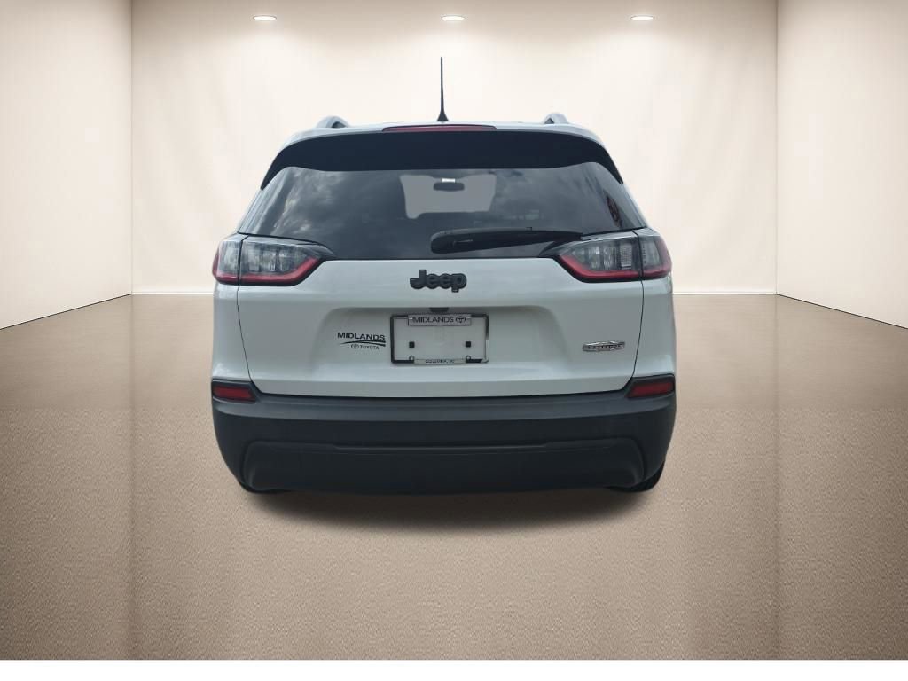 Used 2019 Jeep Cherokee Latitude w/ Popular Appearance Group image 4