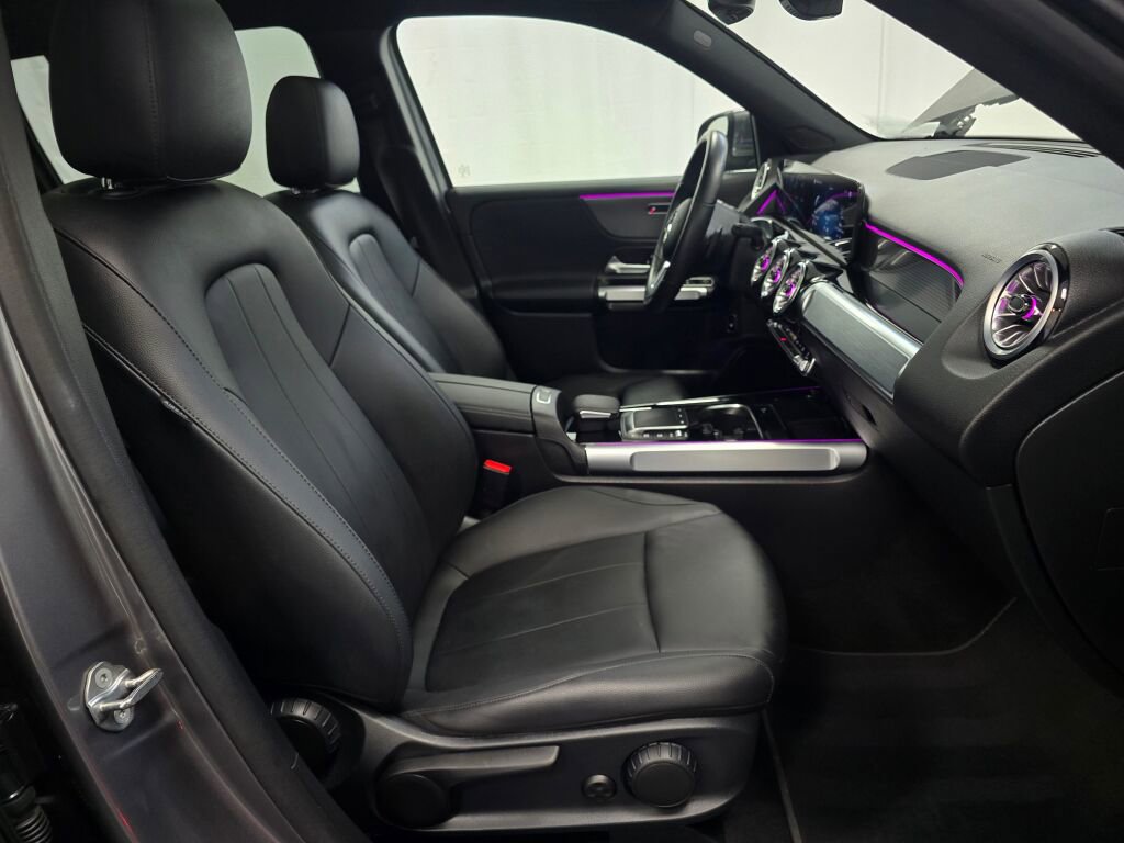 Used 2022 Mercedes-Benz EQB 350 4MATIC image 26