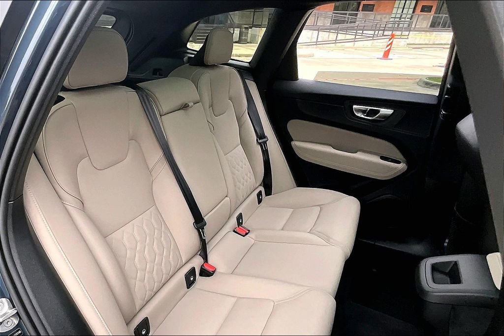 New 2026 Volvo XC60 B5 Plus w/ Protection Package Premier AWD/4WD image 16