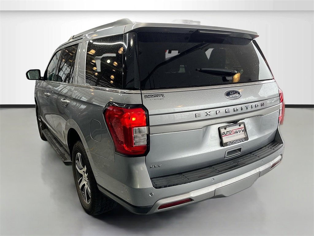 Used 2024 Ford Expedition XLT image 5