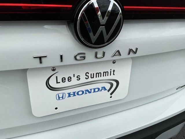 Used 2025 Volkswagen Tiguan S AWD/4WD image 5
