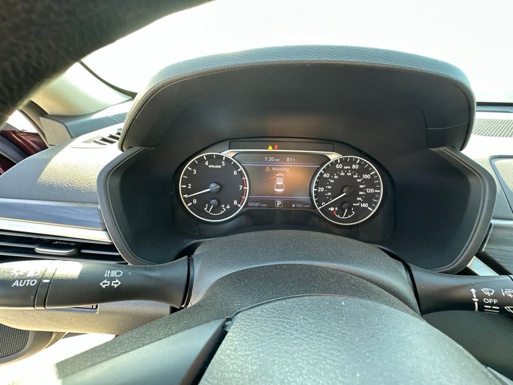 Used 2024 Nissan Altima 2.5 SV FWD image 12