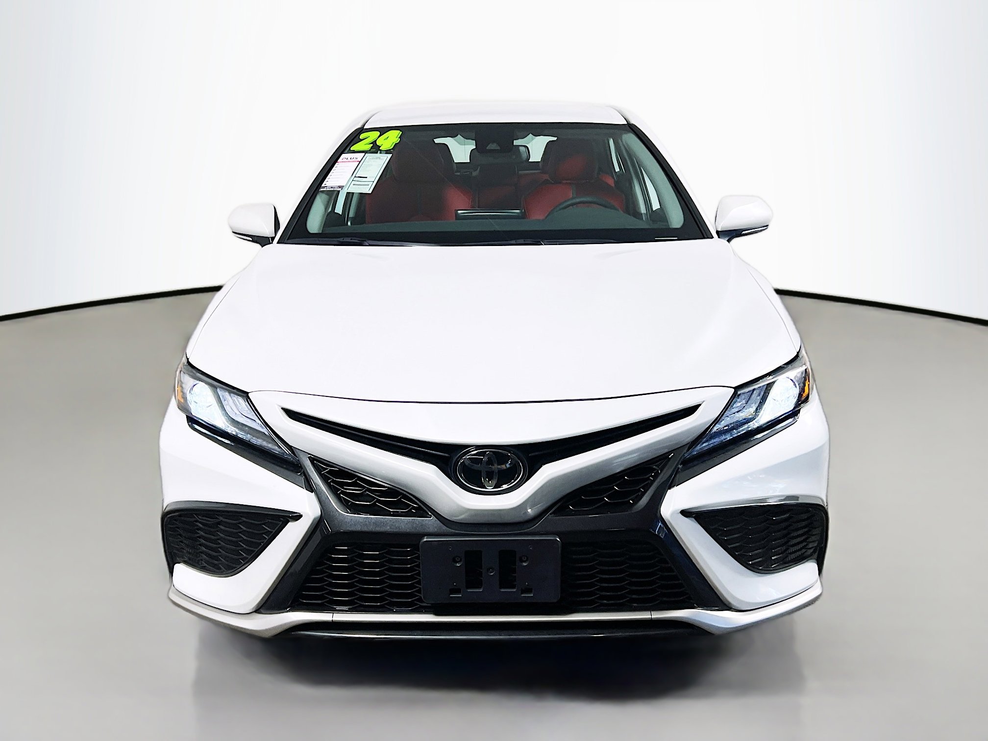 Used 2024 Toyota Camry XSE w/ Cold Weather Package image 11