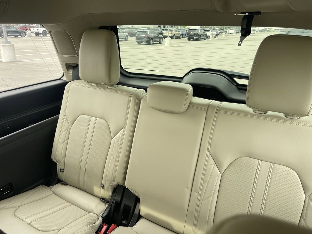Used 2019 Ford Expedition Platinum AWD/4WD image 27
