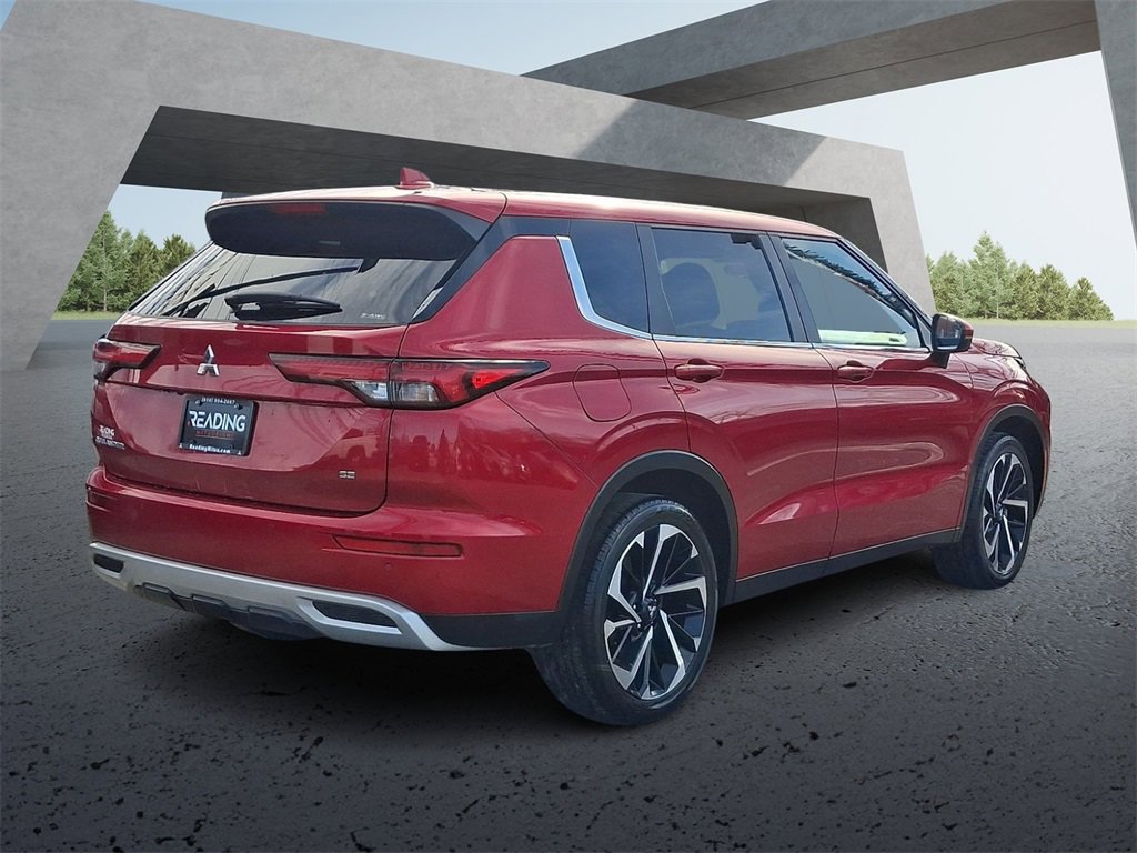 Used 2024 Mitsubishi Outlander SE image 5