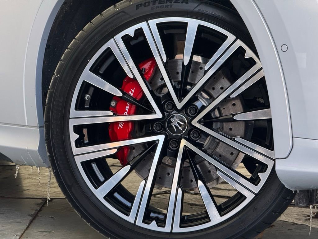 Used 2024 Maserati Grecale Trofeo image 39