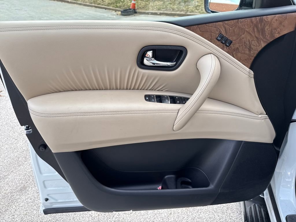 Used 2024 Nissan Armada SL w/ Captain's Chairs Package image 14