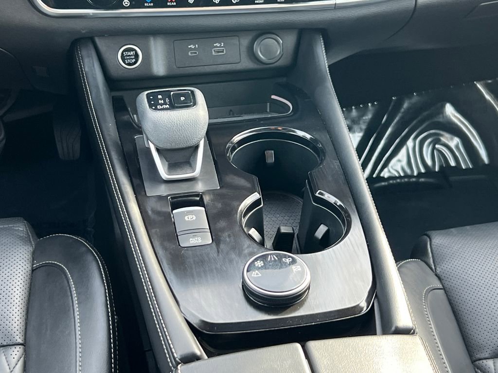 Used 2021 Nissan Rogue Platinum image 25