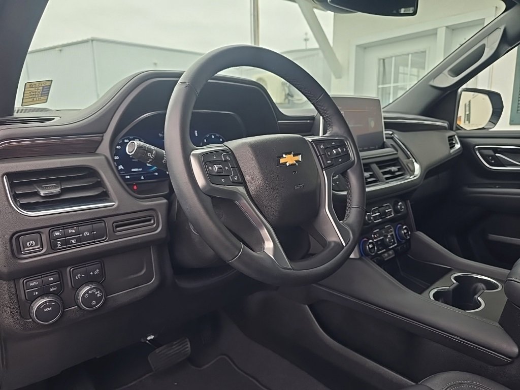 Used 2023 Chevrolet Tahoe LT w/ Luxury Package image 14