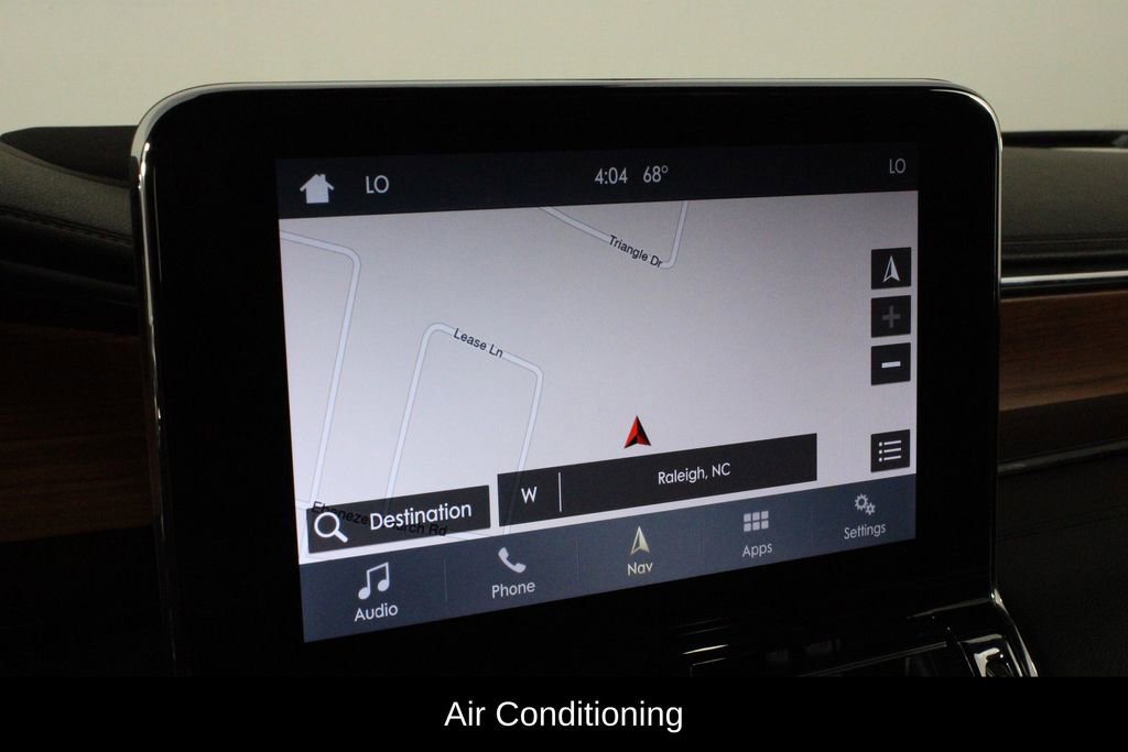 Used 2019 Lincoln Navigator Premiere AWD/4WD image 8