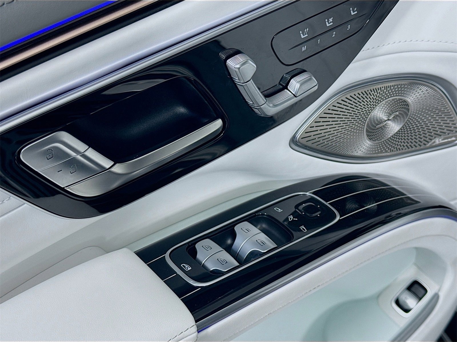 Used 2024 Mercedes-Benz Maybach EQS 680 Maybach EQS 680 image 16