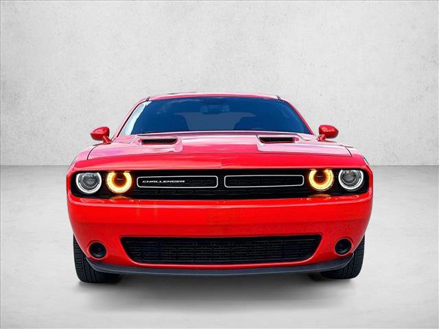 Used 2019 Dodge Challenger SXT video 3