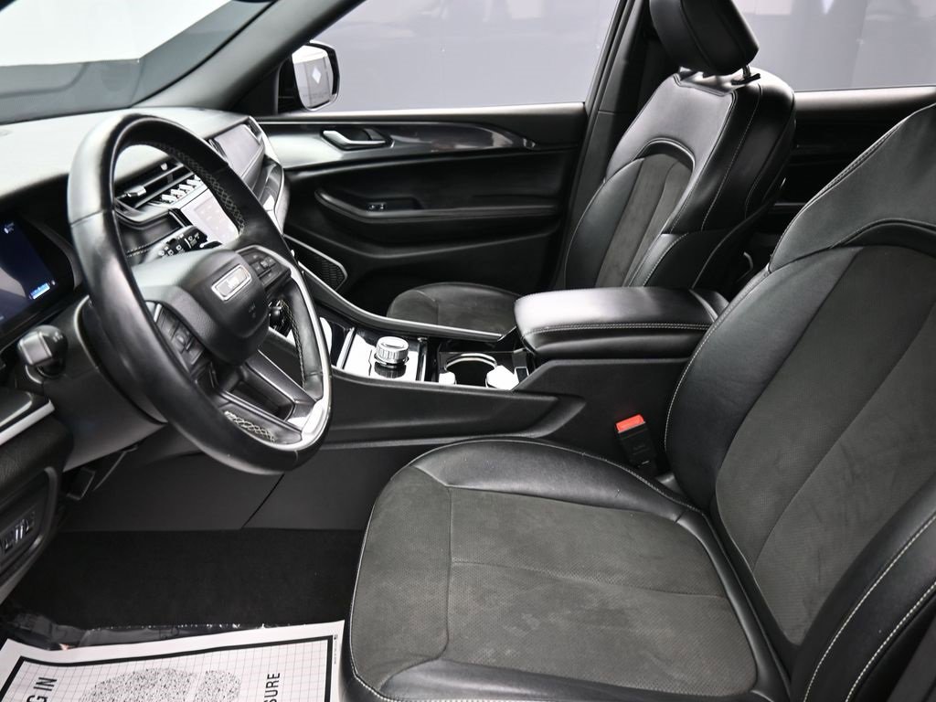 Used 2022 Jeep Grand Cherokee L Laredo image 11