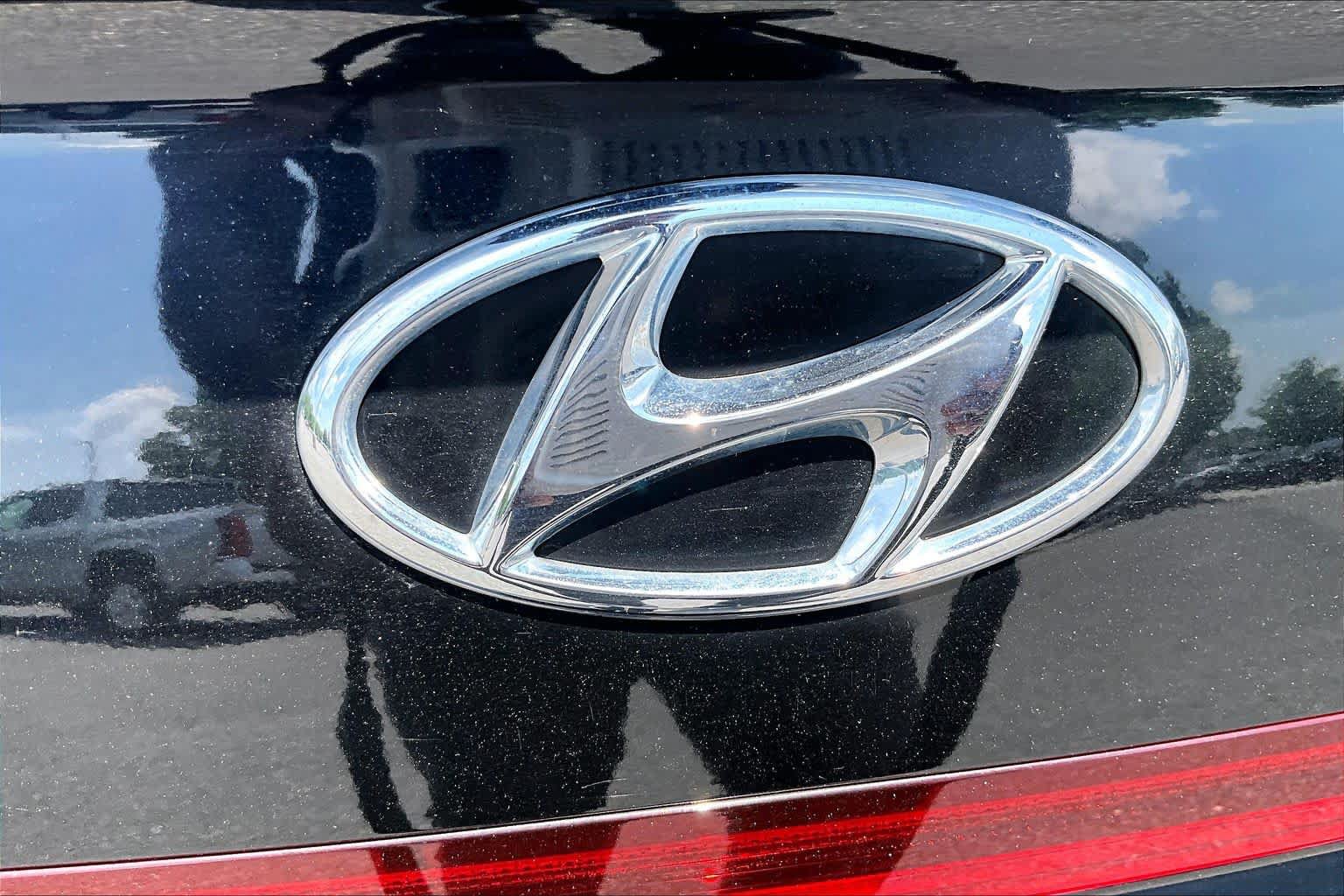 Used 2023 Hyundai Sonata SEL w/ Convenience Package FWD image 10