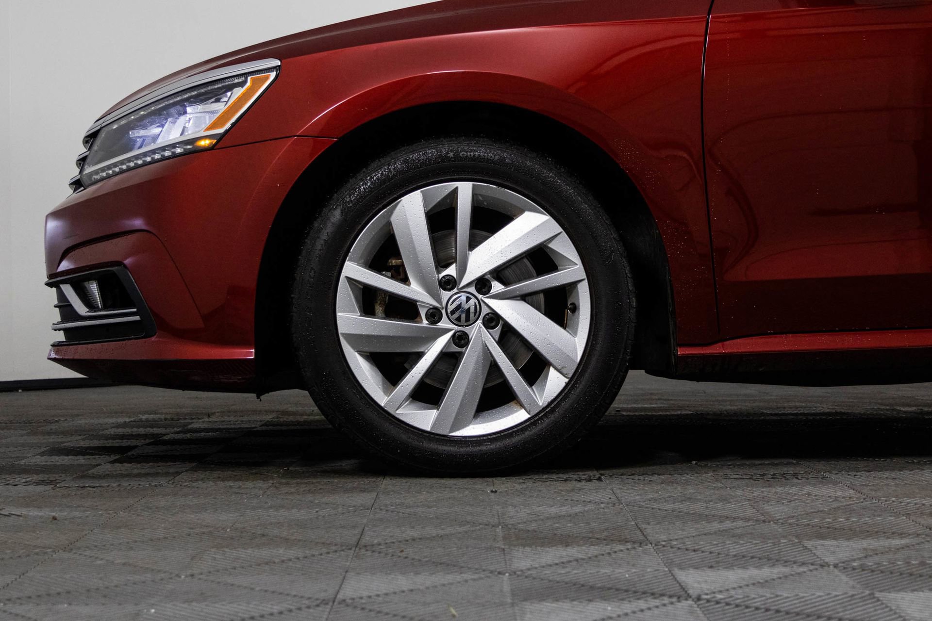 Used 2018 Volkswagen Passat 2.0T SE w/ SE Lighting Package image 45