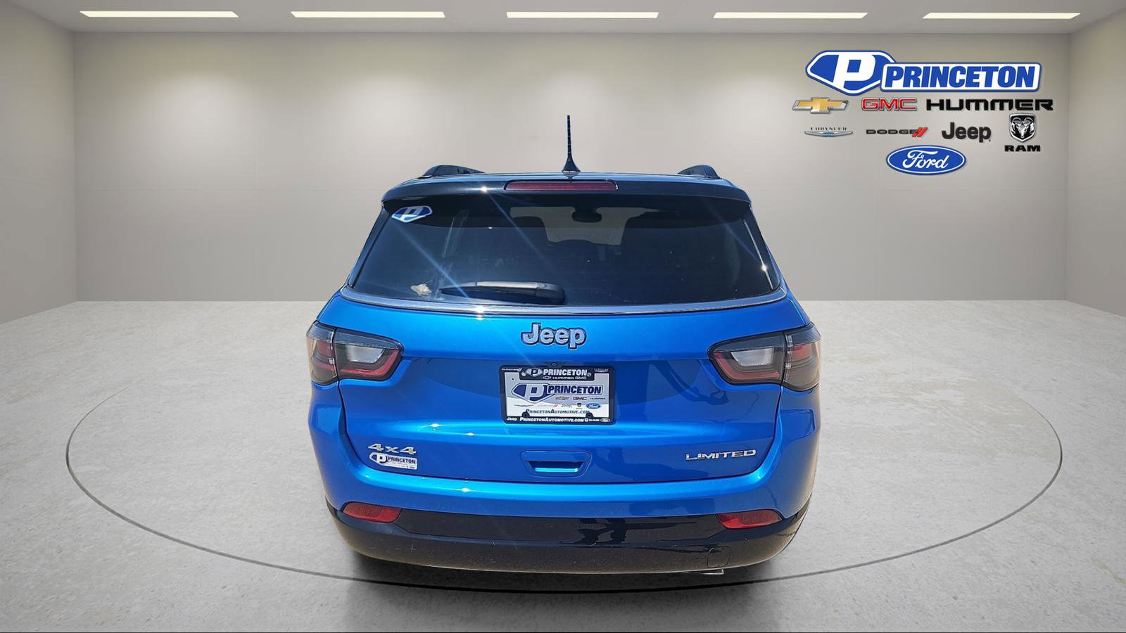 Used 2022 Jeep Compass Limited w/ Elite Group AWD/4WD image 6