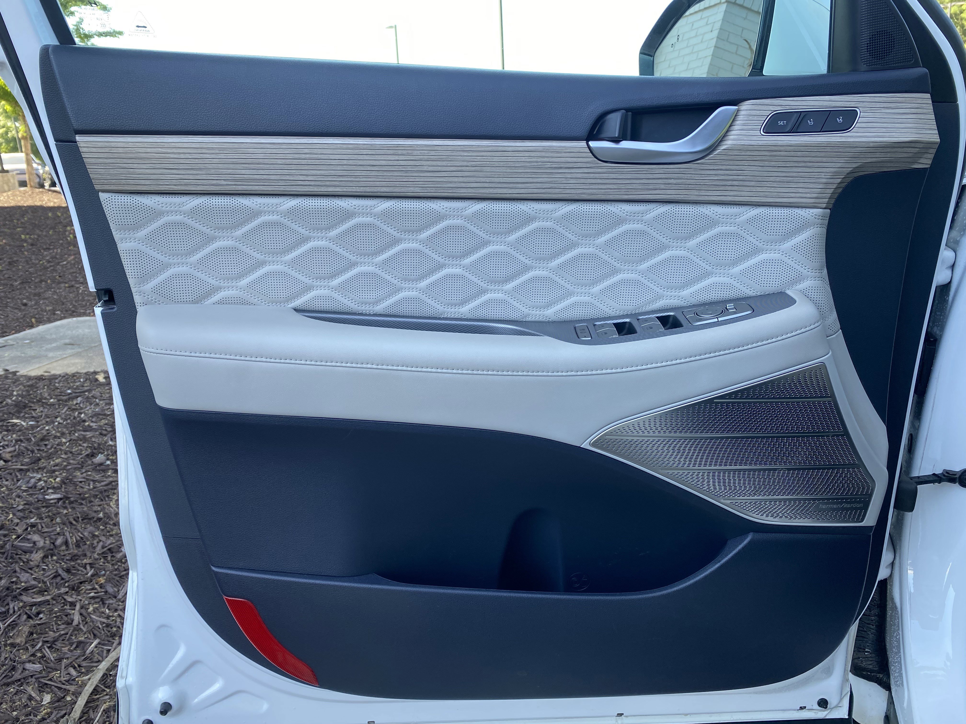 Used 2022 Hyundai Palisade Calligraphy FWD image 15