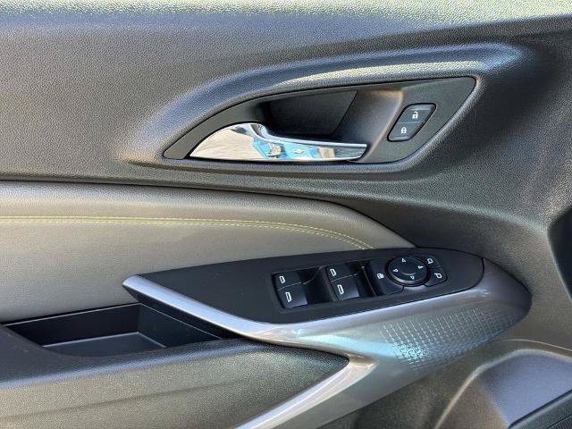 Used 2025 Chevrolet Trax ACTIV w/ Driver Confidence Package FWD image 23