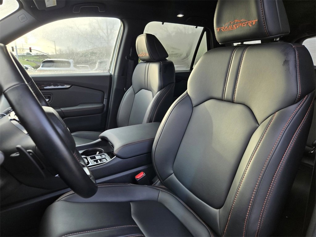 Used 2025 Honda Pilot TrailSport image 20