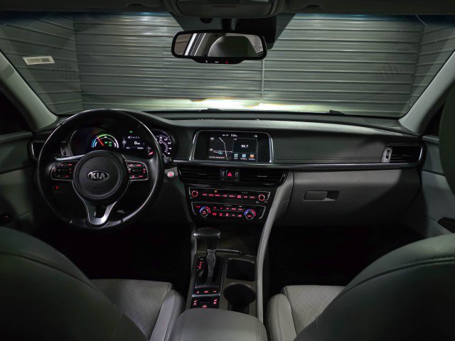 Used 2017 Kia Optima EX w/ Technology Package image 12