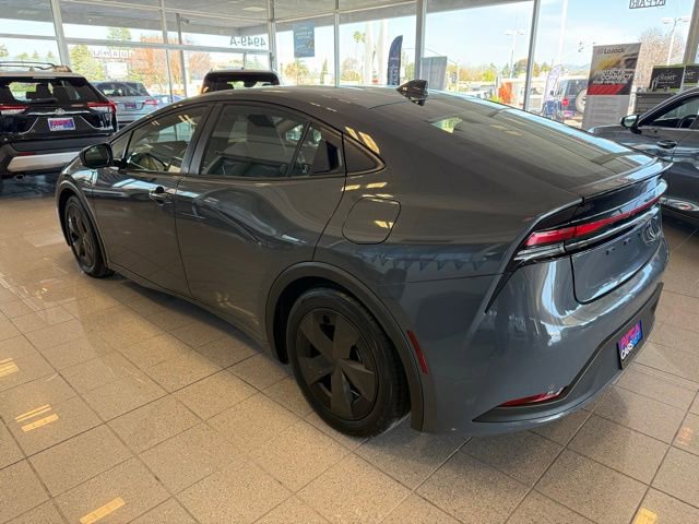 Used 2023 Toyota Prius LE image 5