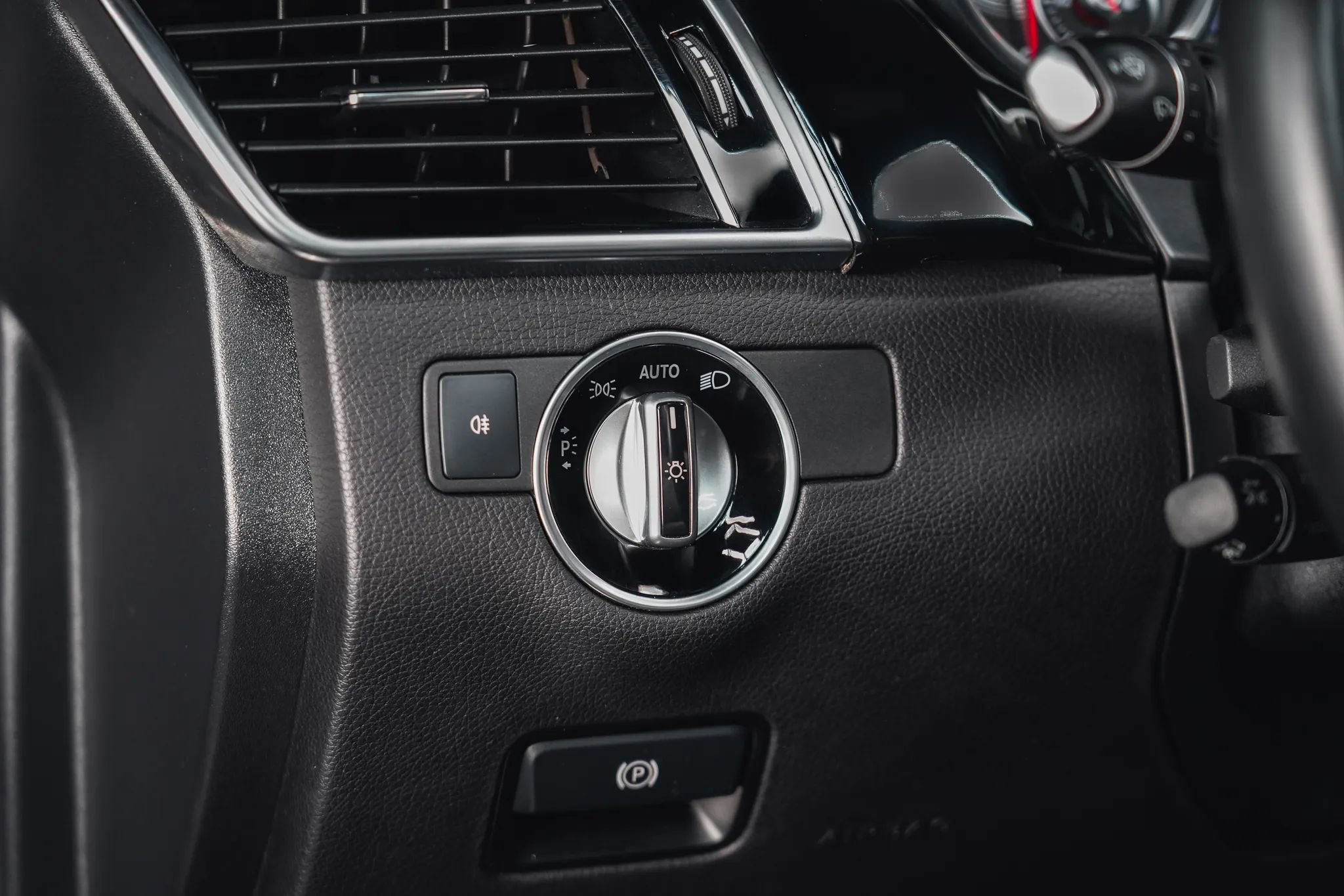 Used 2017 Mercedes-Benz GLS 550 GLS 550 Sport Utility 4D image 36