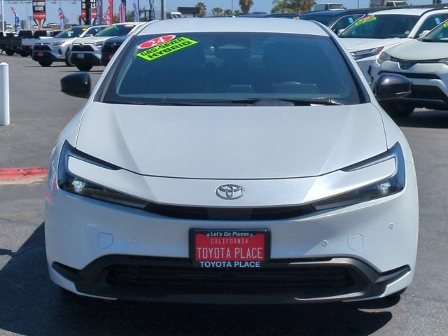 Used 2024 Toyota Prius LE FWD image 2