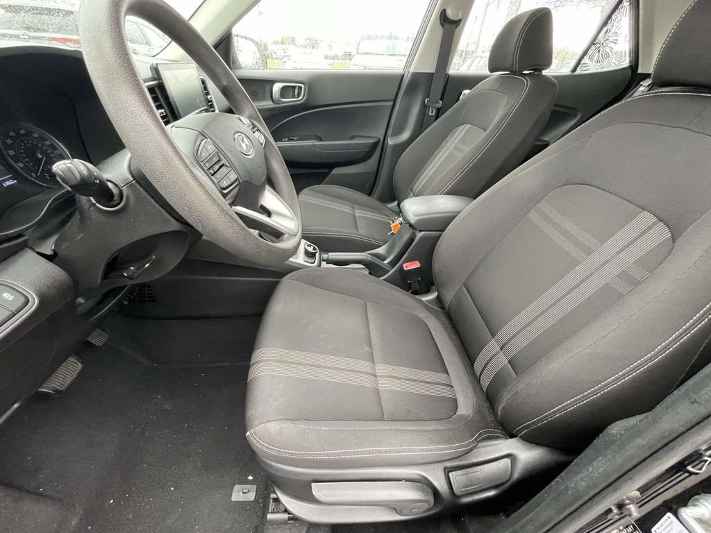 Used 2020 Hyundai Venue SEL image 12