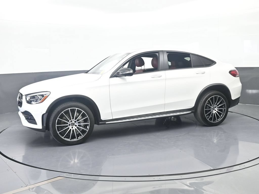 Used 2022 Mercedes-Benz GLC 300 4MATIC Coupe image 2
