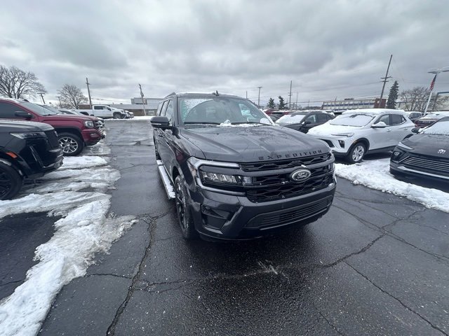 Used 2022 Ford Expedition Max Limited image 7