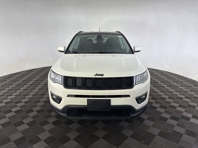 Used 2018 Jeep Compass Latitude w/ Popular Equipment Group AWD/4WD image 2