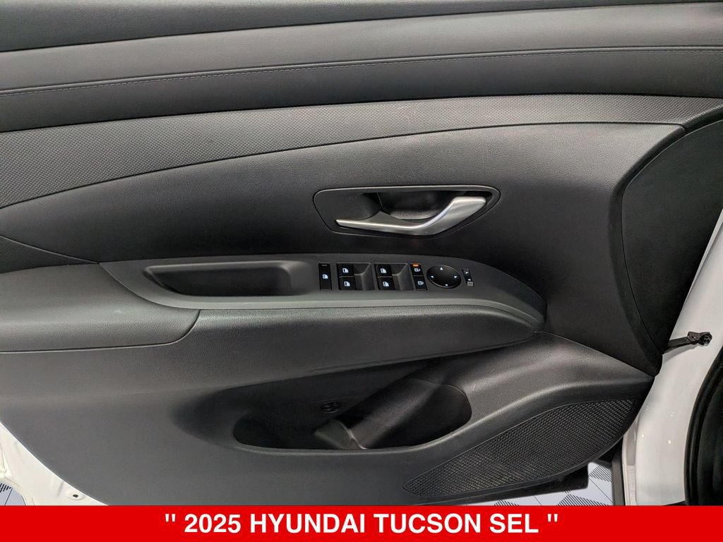 Used 2025 Hyundai Tucson SEL AWD/4WD image 14
