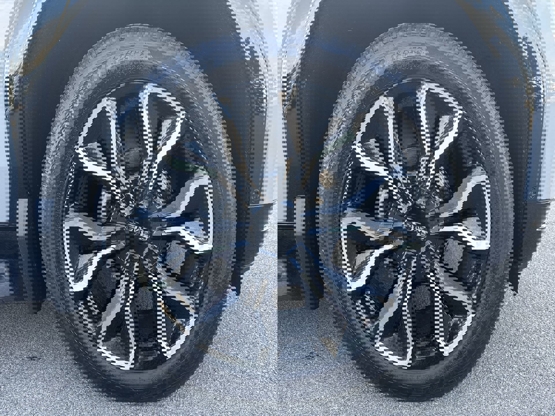 Used 2024 GMC Sierra EV Denali image 33