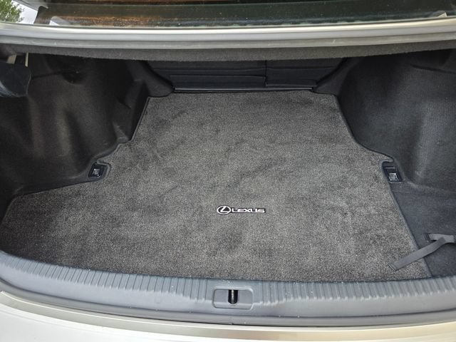 Used 2016 Lexus IS 200t RWD image 48