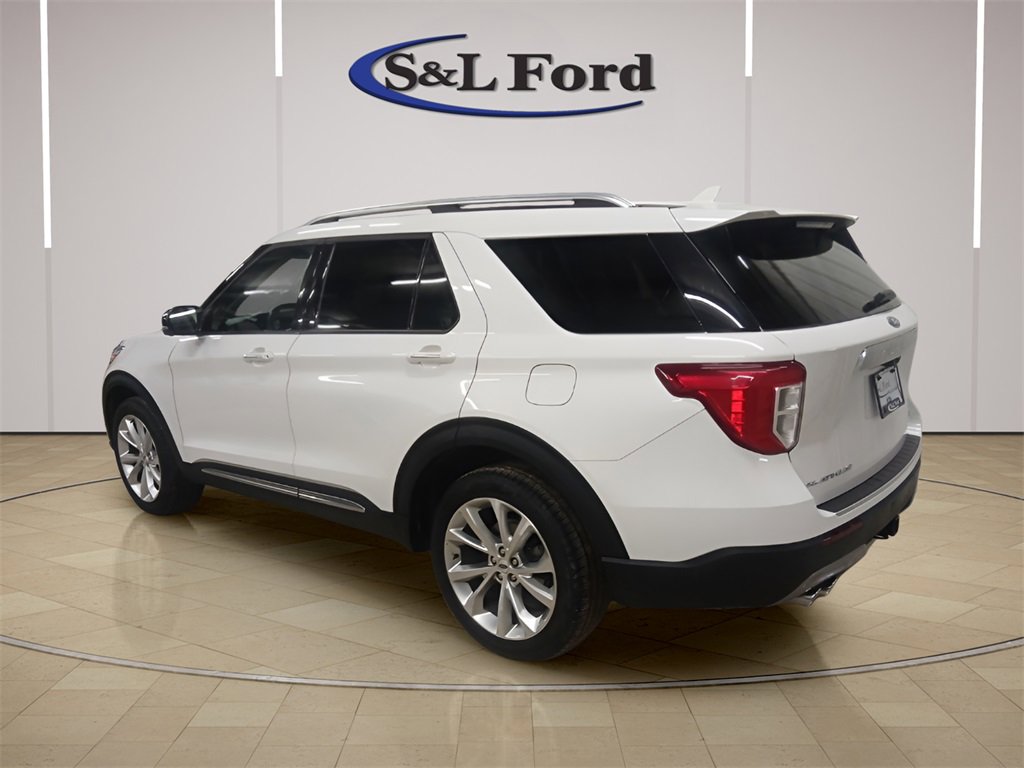 Used 2023 Ford Explorer Platinum w/ Technology Package image 3